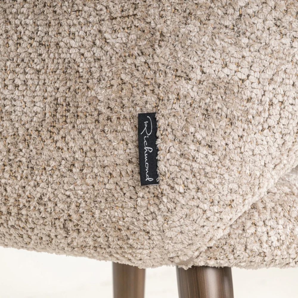 Scaun cu brate din Chenille Bej si Metal Alama L60xH85cm Delphina Richmond interiors