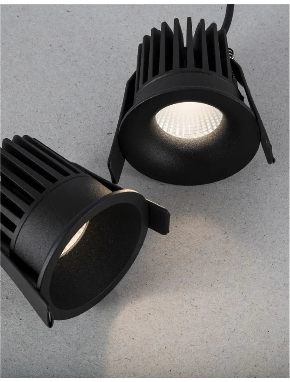Spot incastrat din Aluminiu Negru H5.5xL6.2cm IP42 9W 530lm 3000k PETIT