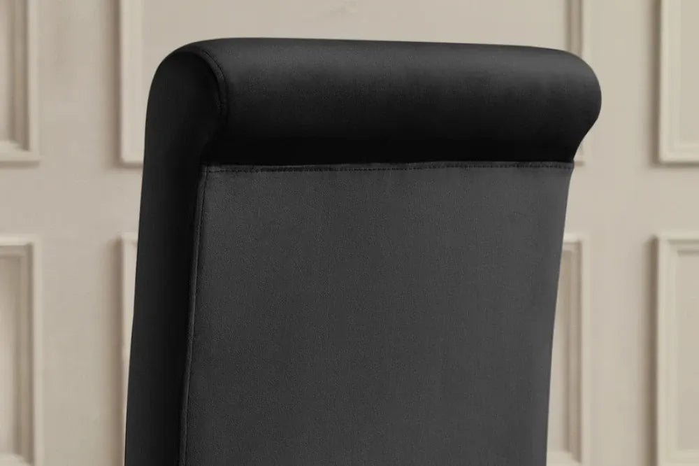 Set 2 scaune tapitat cu Catifea Negru si picioare din Metal Auriu H105xL46xA56cm MODERN BAROCK