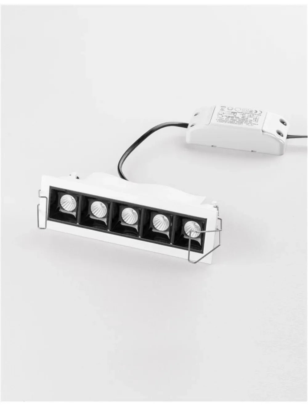 Spot incastrat din Aluminiu Alb/Negru H5.7xL15cm IP32 5*2W 820lm 3000k SWAN