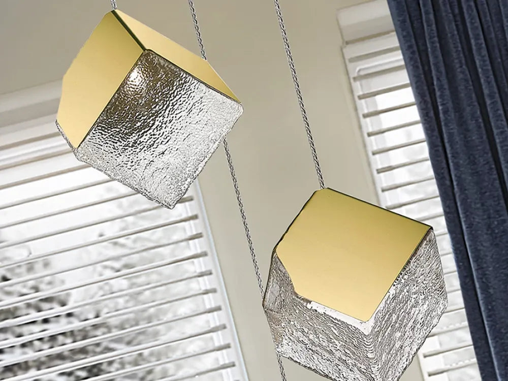 Lustra cu 4 becuri din Metal Auriu si Sticla Transparent D50xH150cm Priscila
