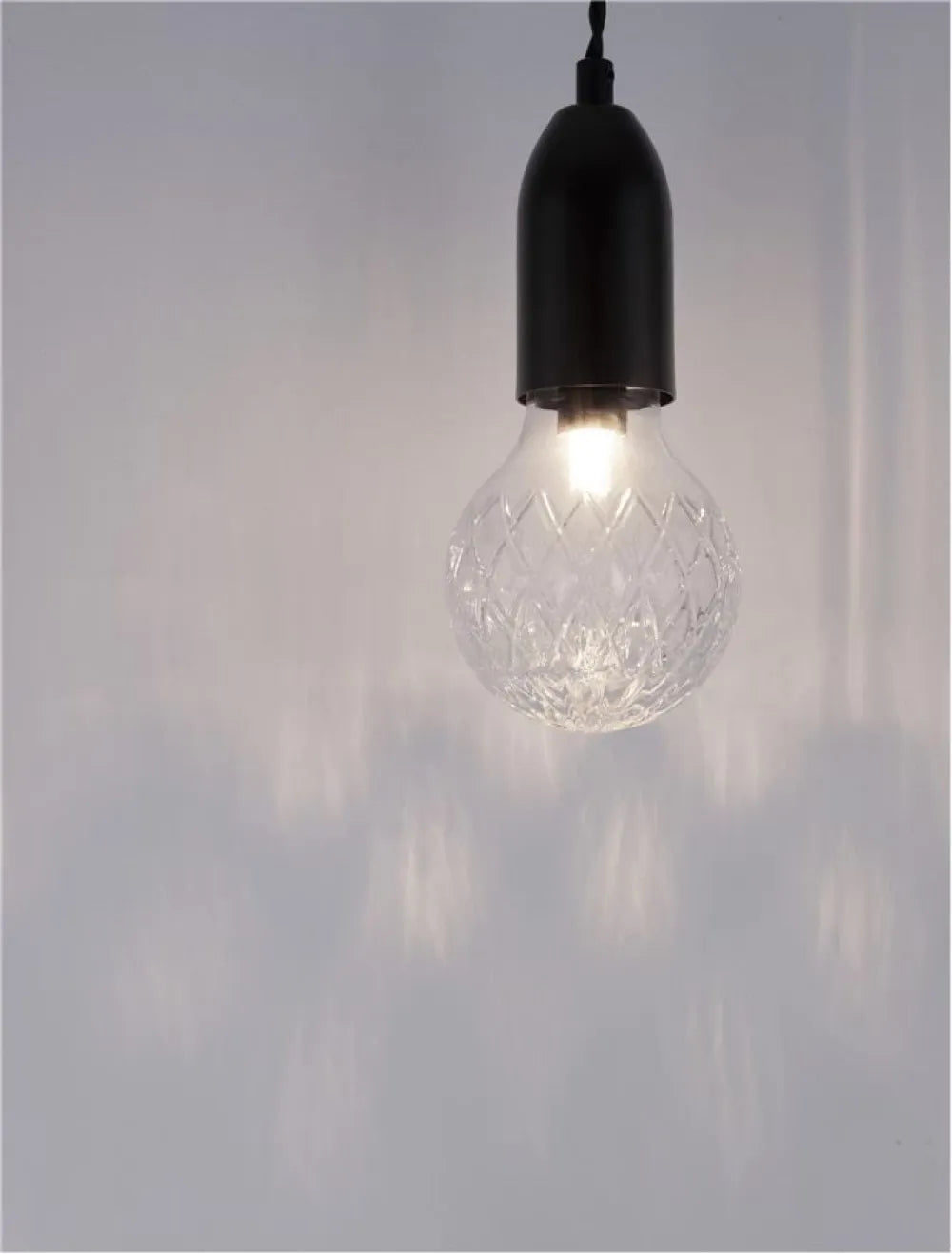 Pendul structura din Metal Negru si abajur din Sticla Transparent H120xL9.5cm IP20 VEDA