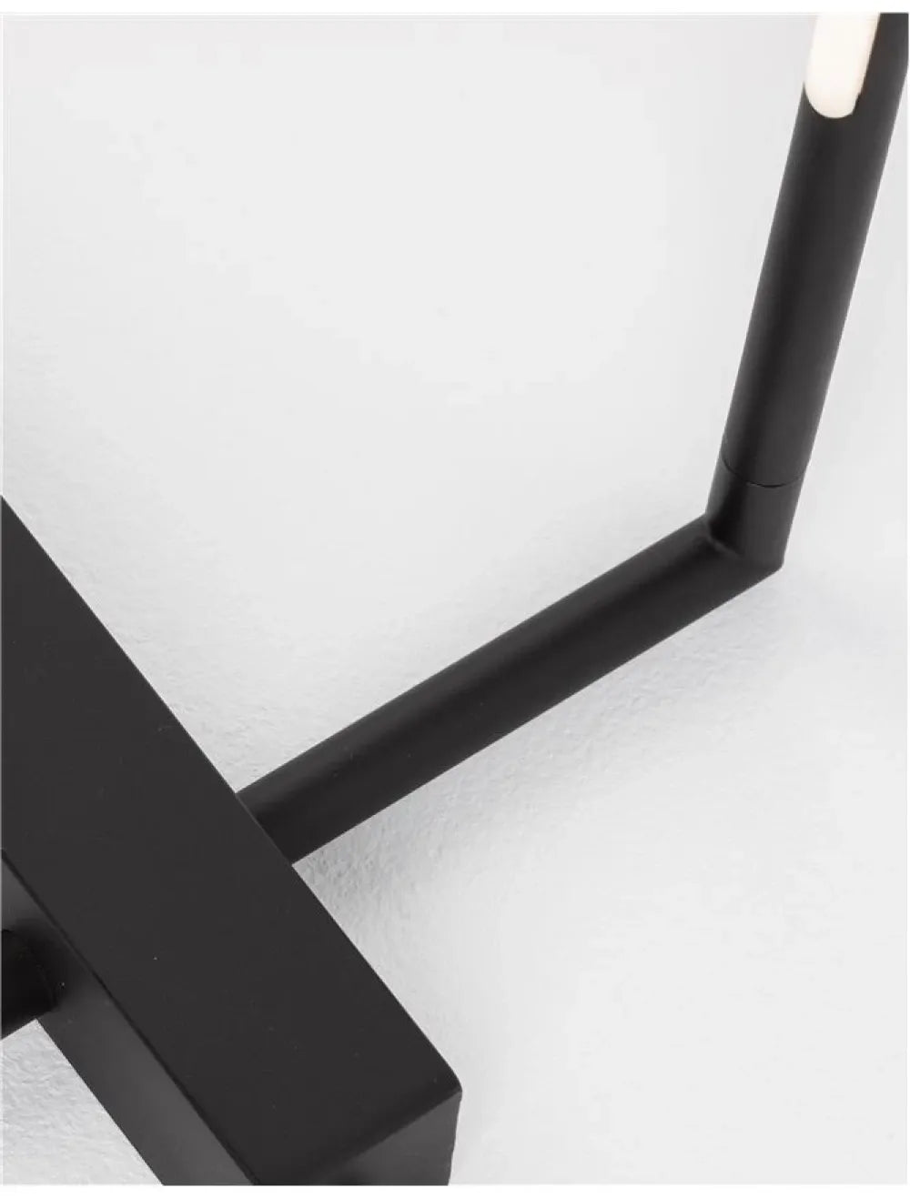 Lampa de podea structura din Metal Negru si abajur din Acrilic Alb H140xL18cm IP20 19W 891lm 3000k RACCIO