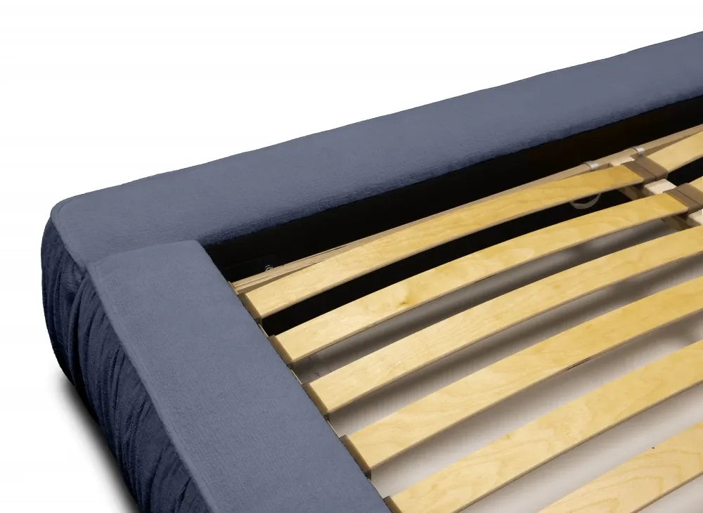 Pat 140x200cm tapitat cu Chenille Albastru Naomi
