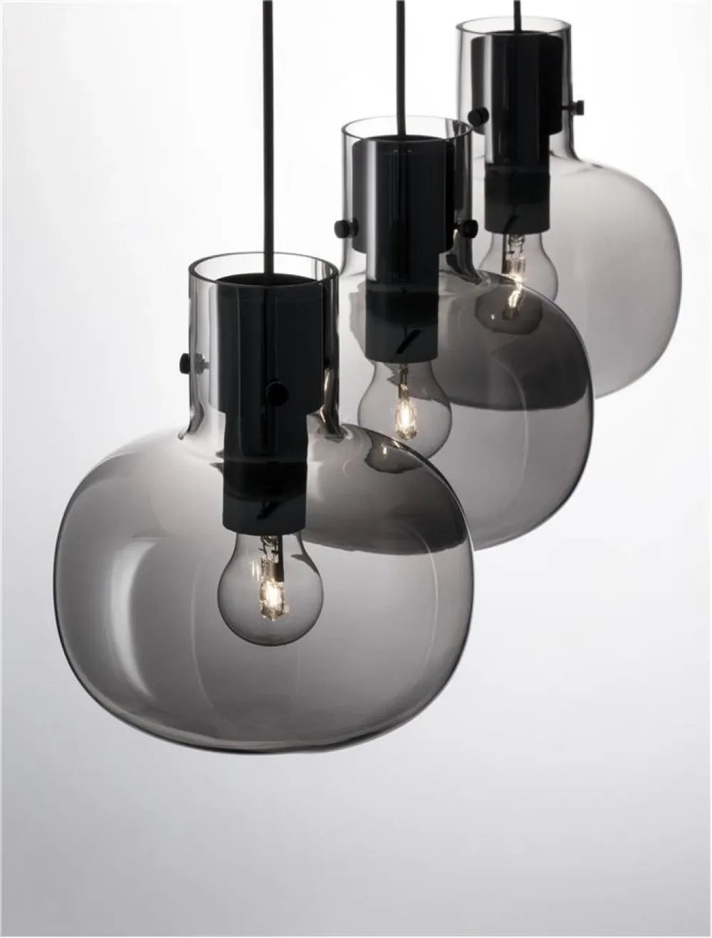 Lustra structura din Metal Negru si abajur din Sticla Fumuriu H175xL86cm IP20 CINZIA