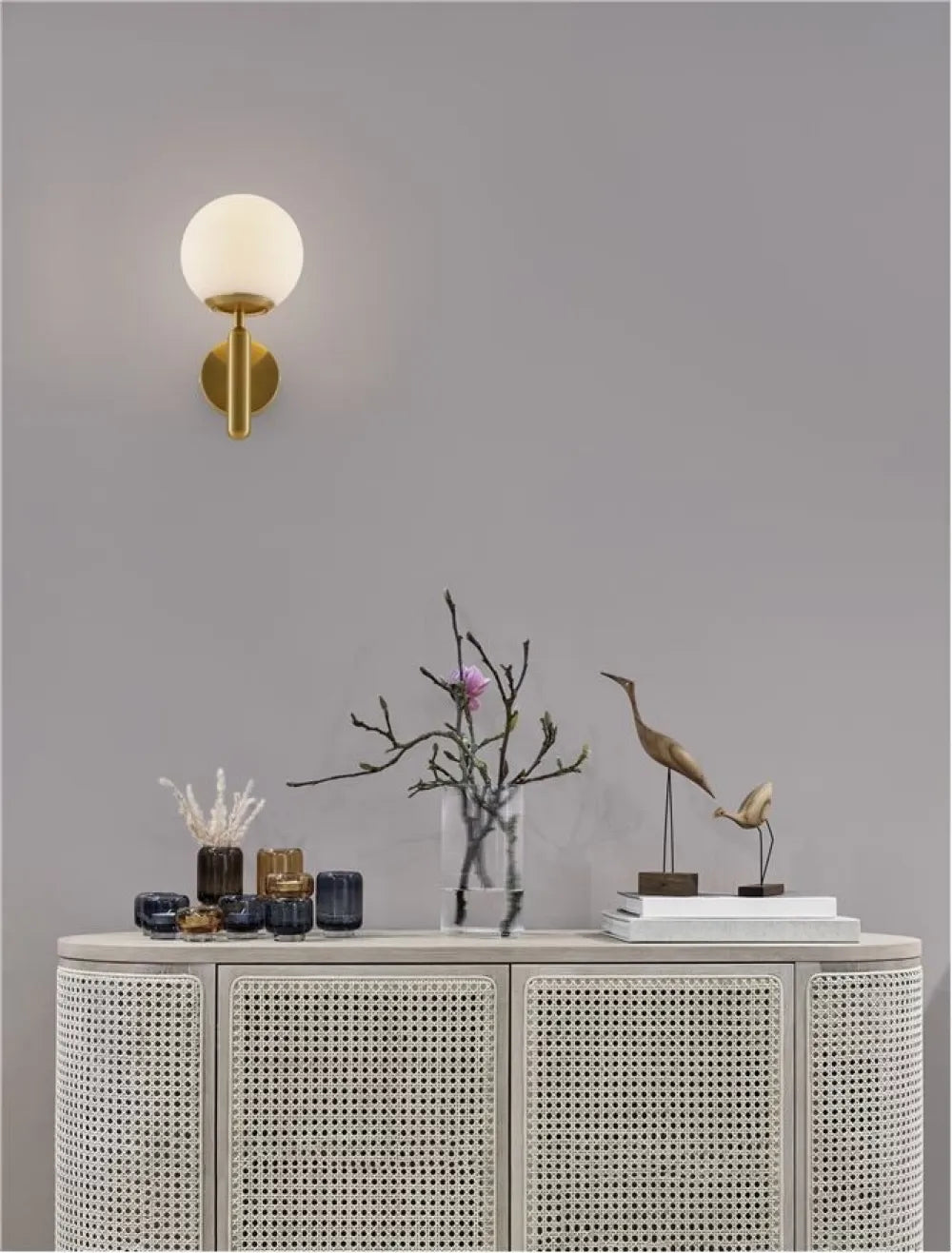 Pendul structura din Metal Auriu si abajur din Sticla Alb H30xL15cm IP20 MONET