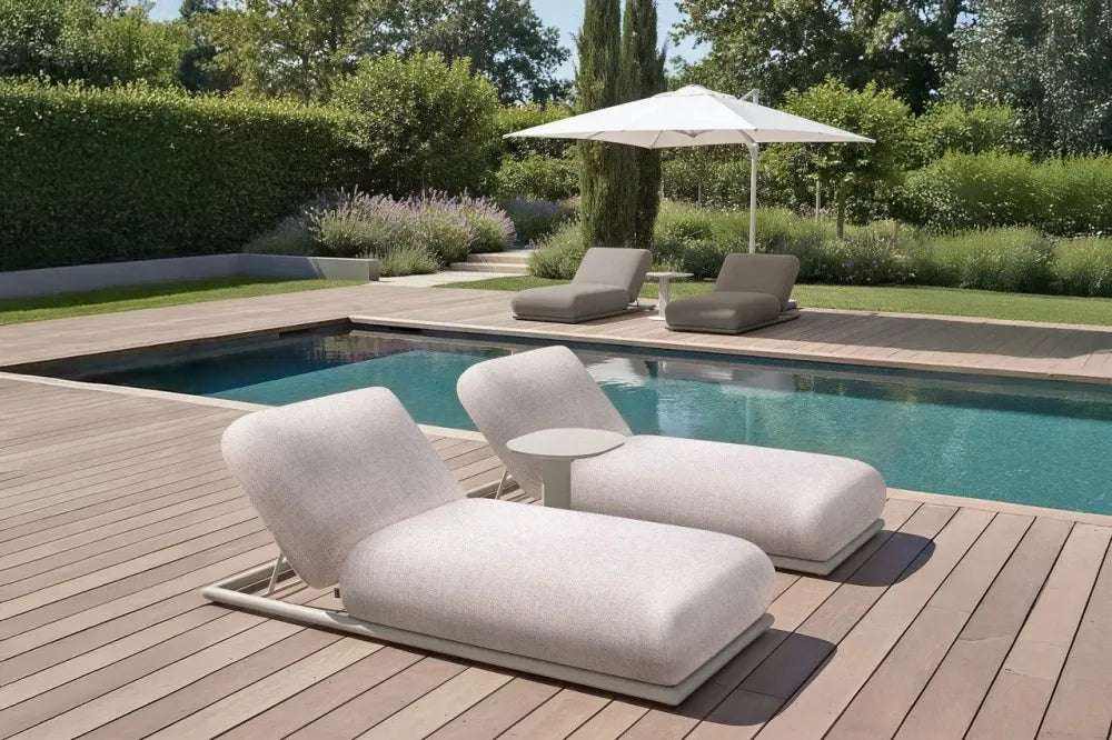 Masuta laterala de exterior din Metal Bej deschis L35xH48.3cm Quinn Richmond interiors