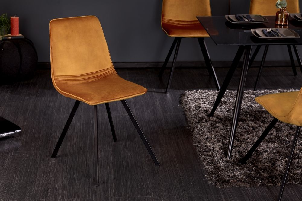 Set 4 scaune tapitat cu Catifea Galben cu picioare din Metal Negru H83xL47xA59cm Amsterdam