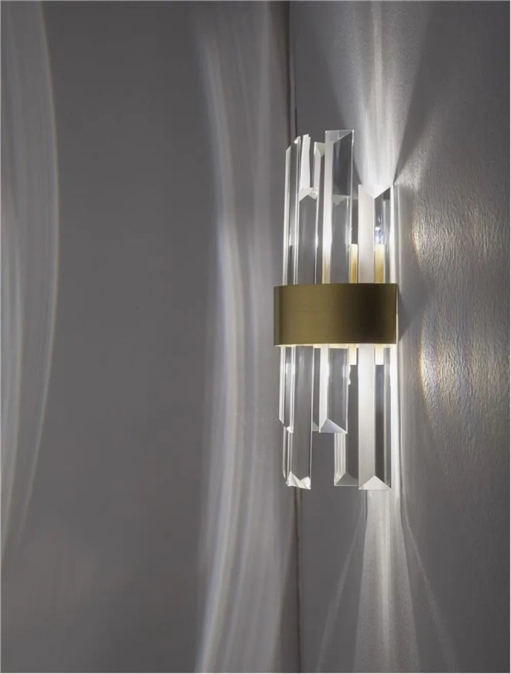Aplica de perete structura din Metal Auriu si abajur din Cristal Transparent H30xL18cm IP20 CROWN