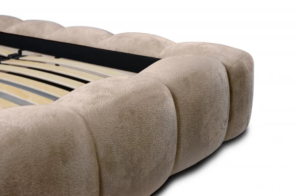 Pat 180x200cm tapitat cu Chenille Bej Boston