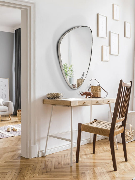 Oglinda Asimetrica cu rama din MDF Argintiu L55xH84cm Orio