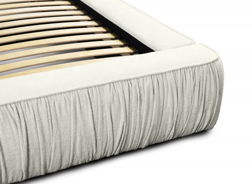 Pat 140x200cm tapitat cu Chenille Crem Naomi