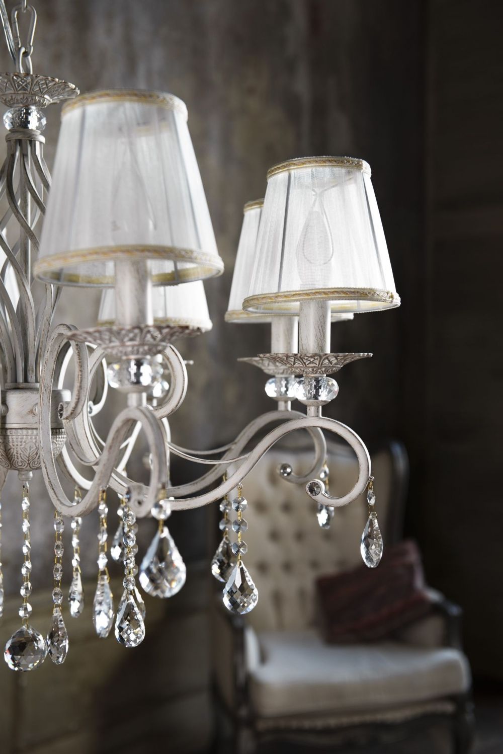 Candelabru rotund cu inaltime reglabila din Organza Alb cu 8 becuri D72xH119cm Grace