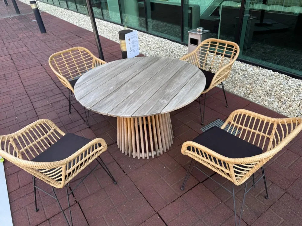 Set 2 scaune de exterior din Metal Negru si Polirattan cu perna Maro H82xL57xA60cm Trieste