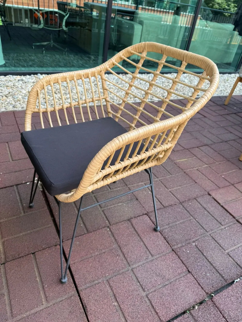 Set 2 scaune de exterior din Metal Negru si Polirattan cu perna Maro H82xL57xA60cm Trieste