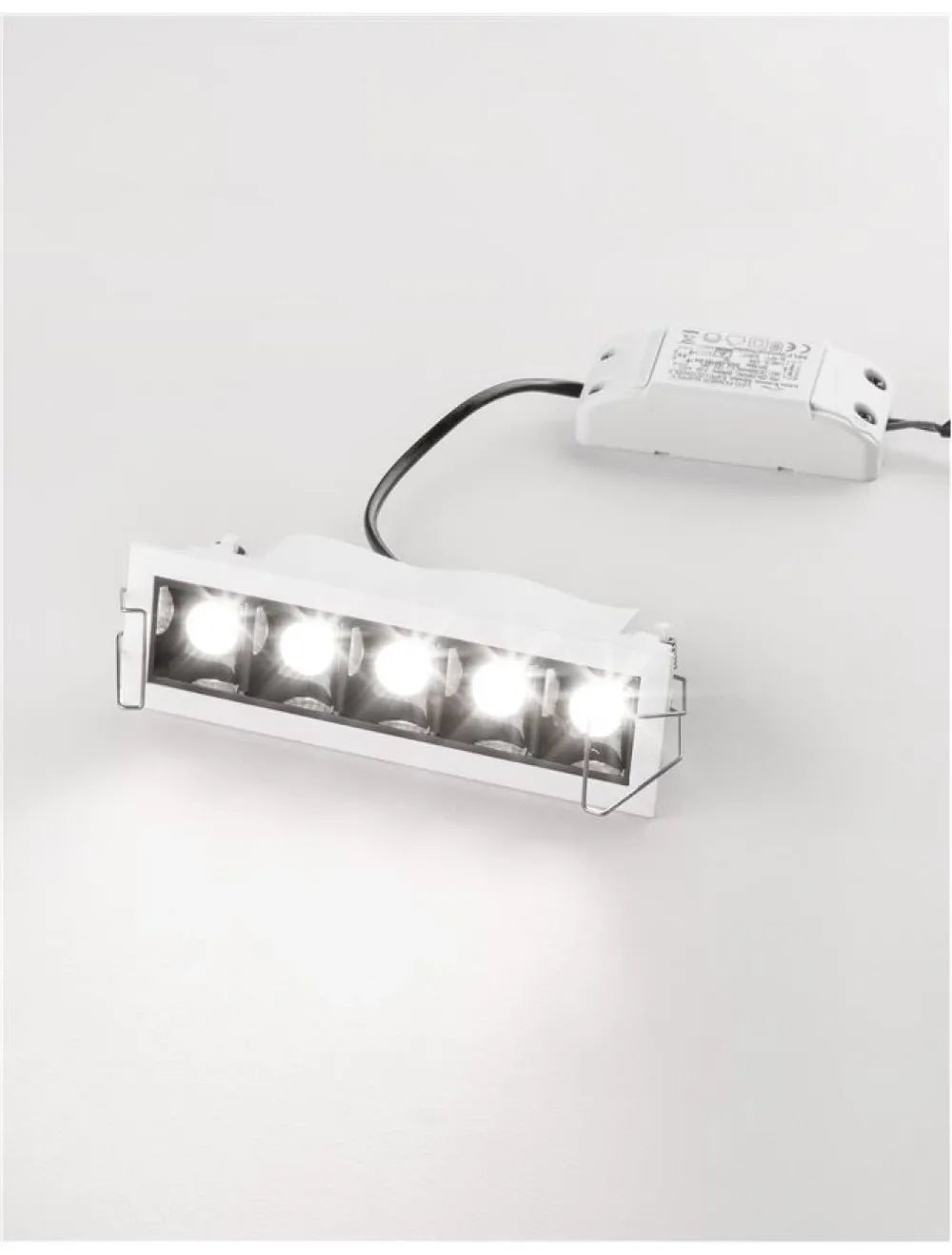 Spot incastrat din Aluminiu Alb/Negru H5.7xL15cm IP32 5*2W 820lm 3000k SWAN