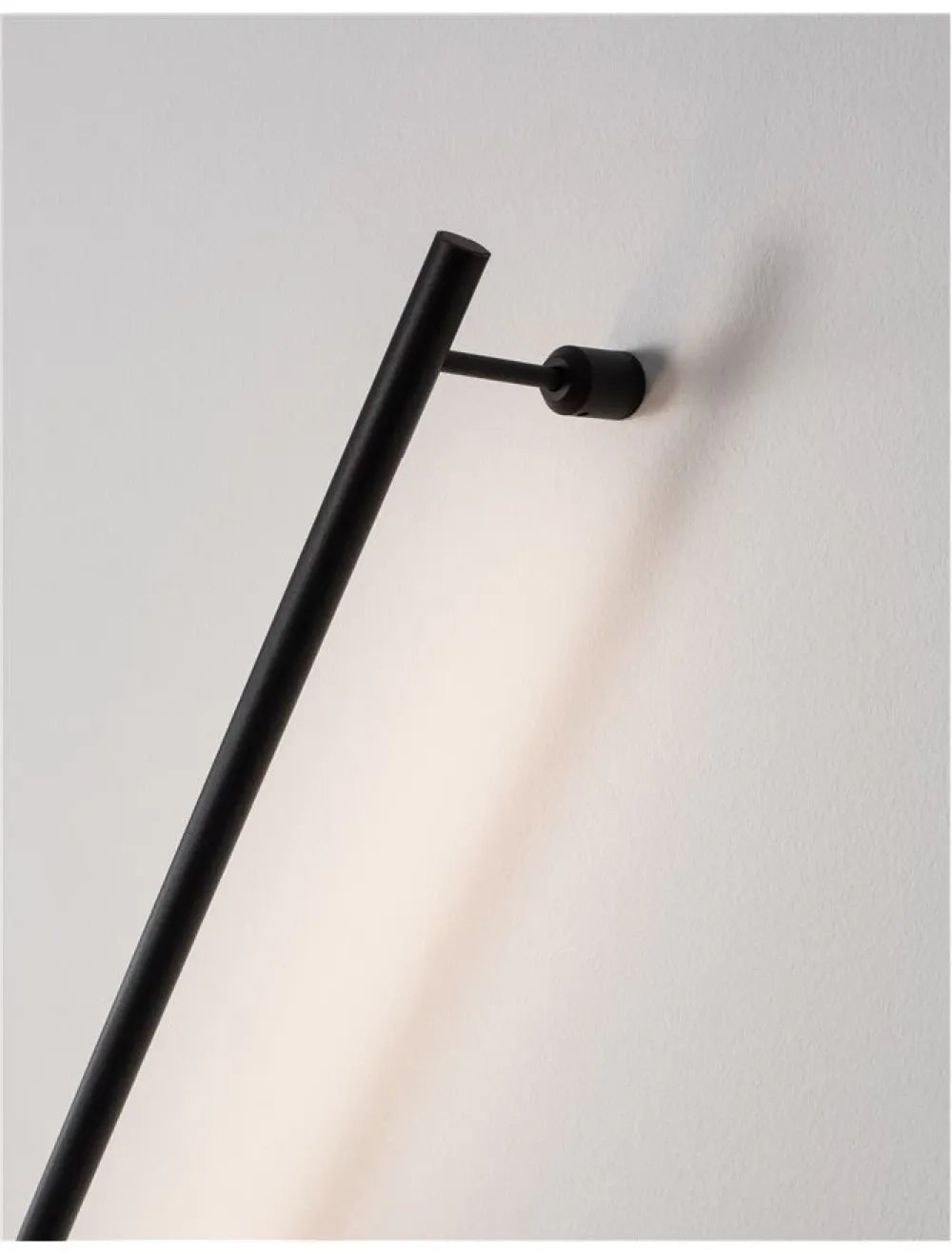 Aplica de perete din Aluminiu Negru H3.5xL60cm IP20 10W 366lm 3000k GROPIUS