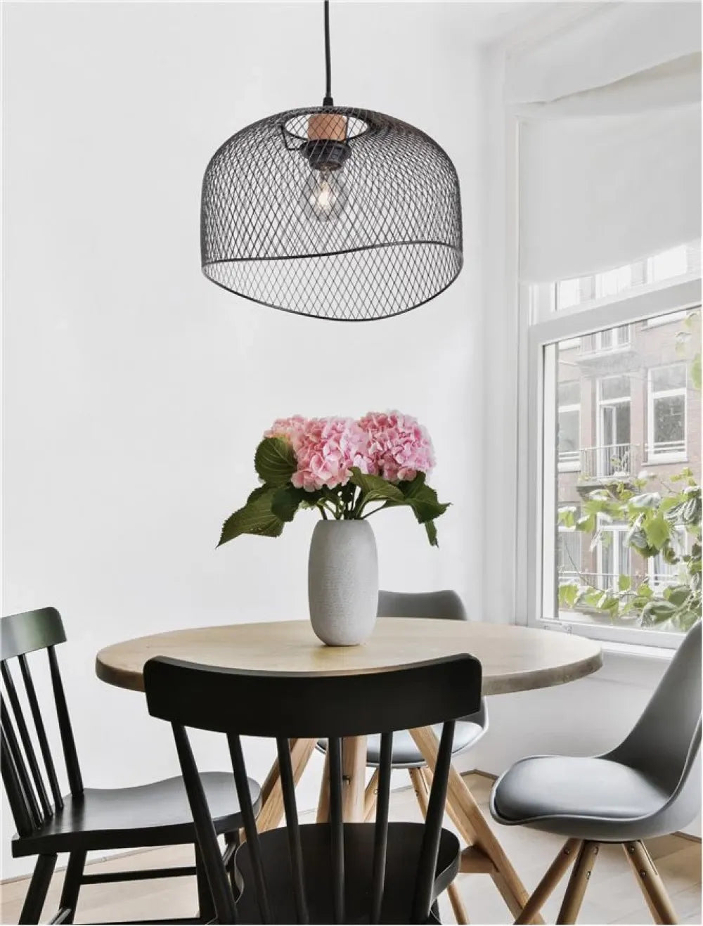 Pendul structura din Metal Negru si abajur din Metal Negru H120xL30cm IP20 LYRON