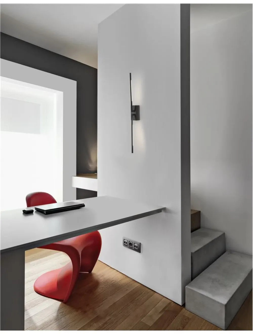 Aplica de perete structura din Metal Negru si abajur din Acrilic Alb H74xL6cm IP20 11W 500lm 3000k RACCIO