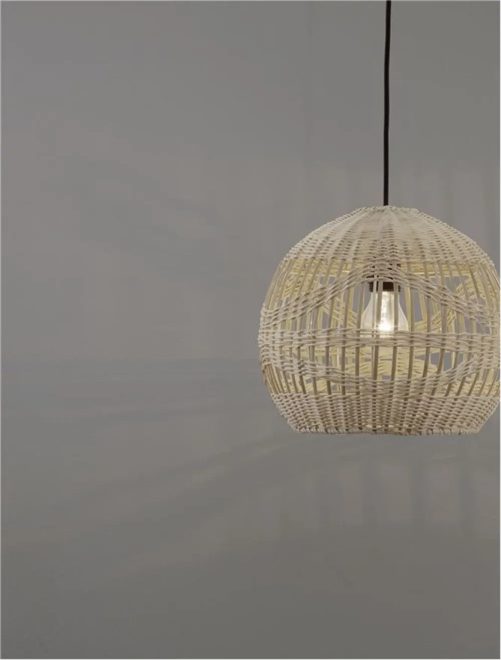 Pendul structura din Metal Negru si abajur din Ratan Bej H195xL30cm IP20 MARLO