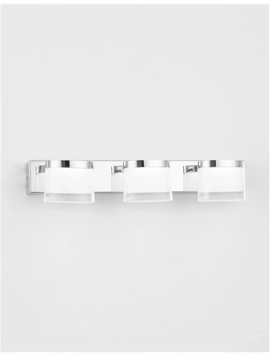 Aplica de perete structura din Aluminiu Argintiu si abajur din Acrilic Alb H7.5xL38cm IP44 15W 1539lm 3000k SABIA