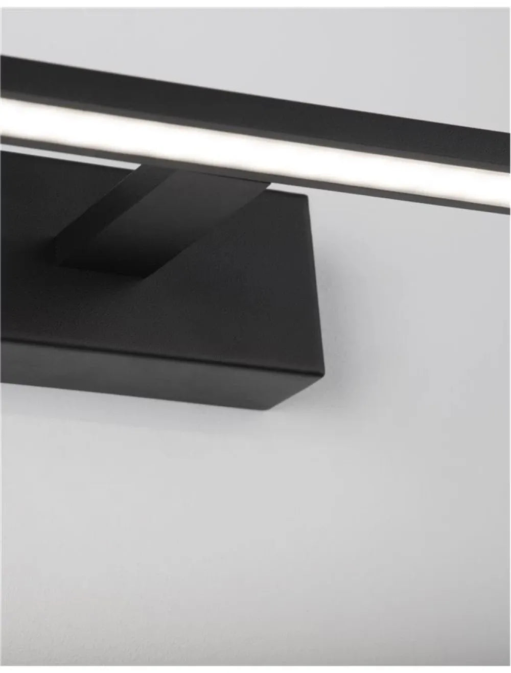 Aplica de perete structura din Aluminiu Negru si abajur din Acrilic Alb H6xL96cm IP44 30W 2422lm 3000k LIVIA