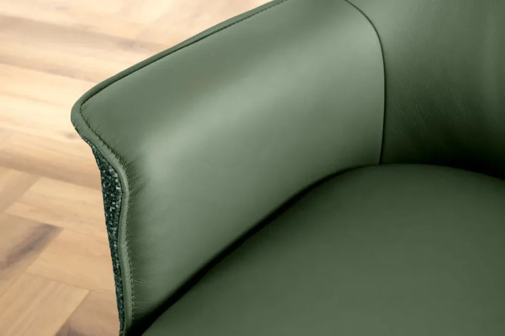 Set 2 scaune rotative tapitat cu Piele/Stofa Verde si picioare din Metal Negru H87xL68xA68cm LE GRAND