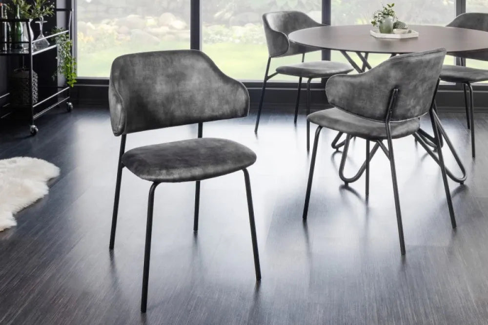 Set 2 Scaune tapitate cu Catifea Gri cu picioare din Metal Negru H83xL58xA54cm Tracy