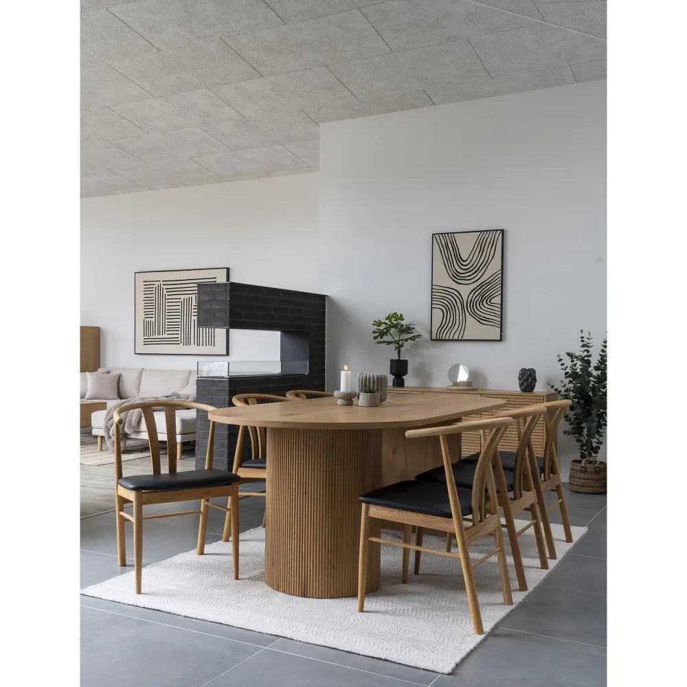 Set 2 scaune din Lemn de stejar Maro si Piele sintetica Negru H77xL54xA56cm Artenara
