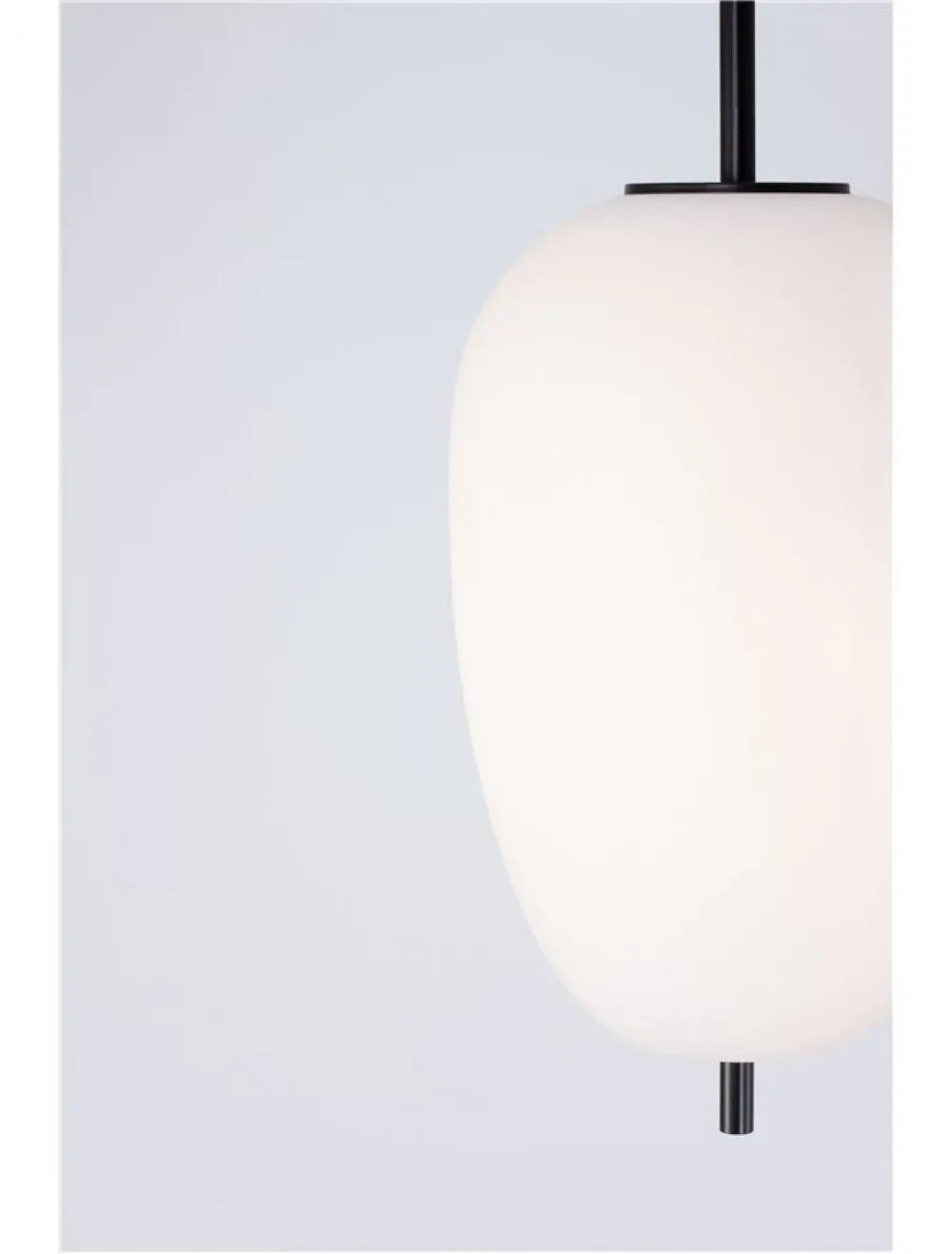 Pendul structura din Metal Negru si abajur din Sticla Alb H120xL27cm IP20 LATO
