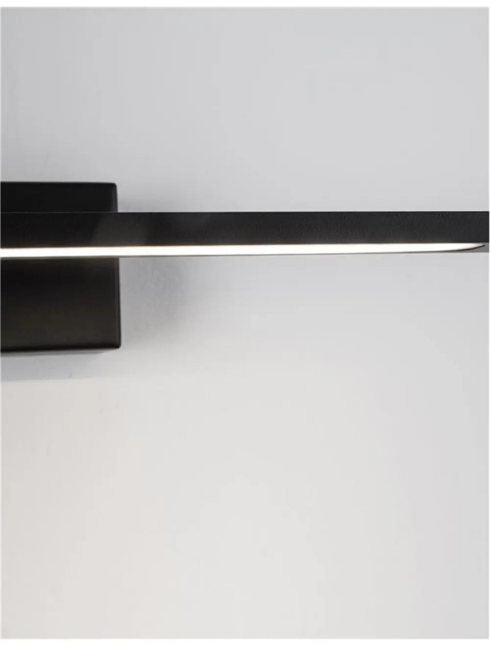 Aplica de perete structura din Aluminiu Negru si abajur din Acrilic Alb H6xL41.5cm IP44 12W 913lm 3000k MONDRIAN