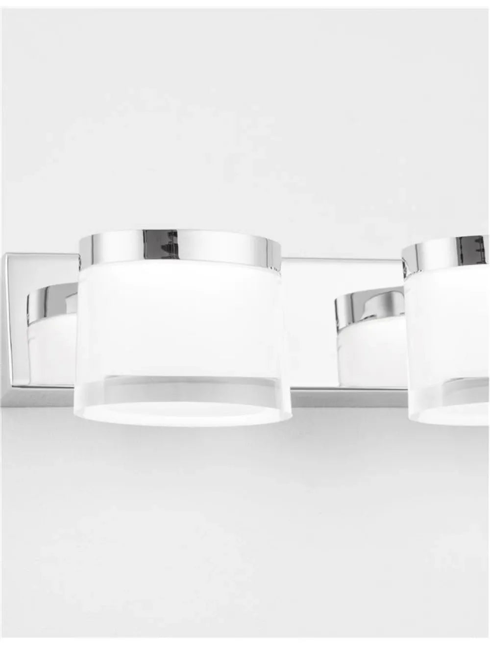 Aplica de perete structura din Aluminiu Argintiu si abajur din Acrilic Alb H7.5xL38cm IP44 15W 1539lm 3000k SABIA