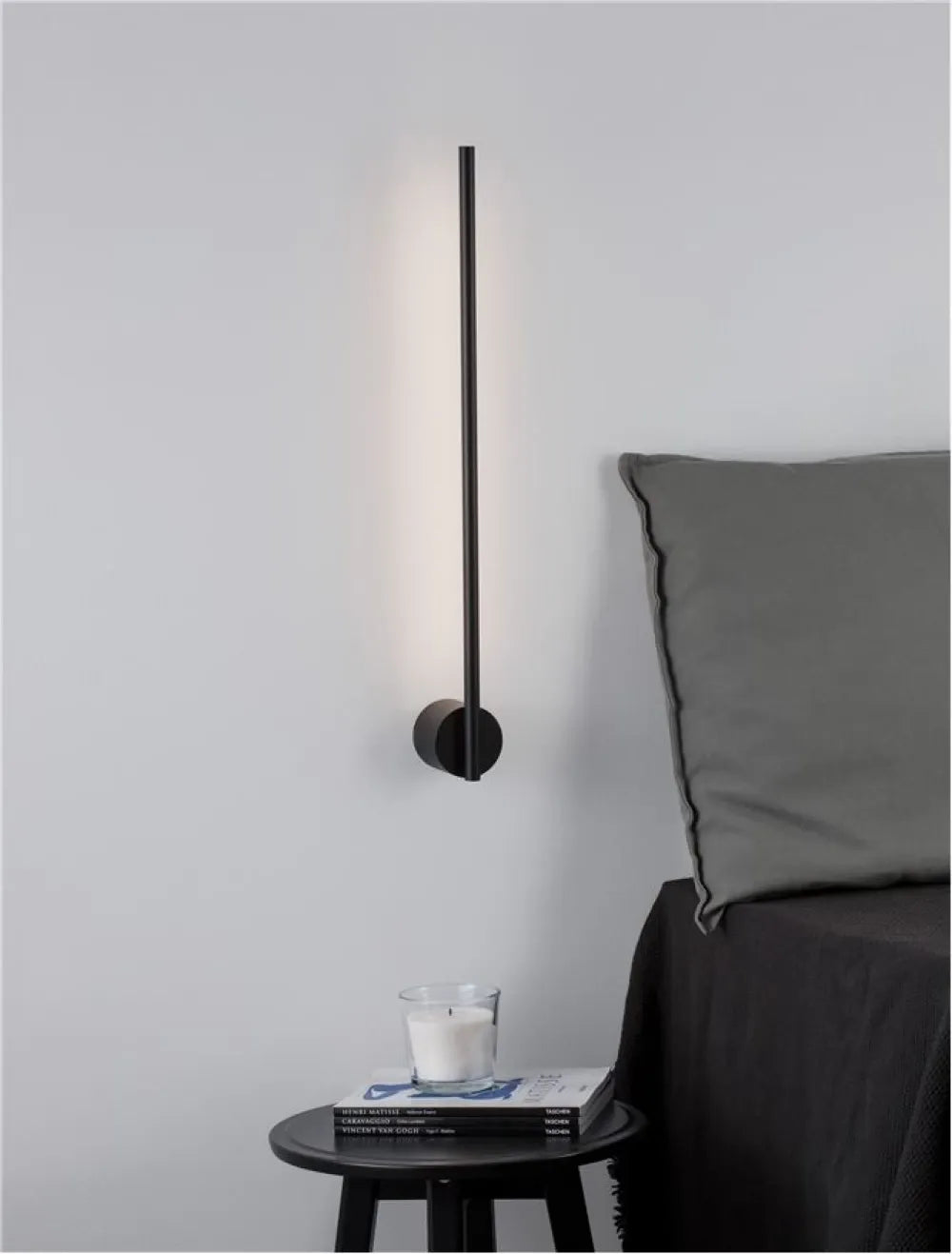 Aplica de perete din Aluminiu Negru H60xL1.5cm IP20 10W 700lm 3000k ADEN