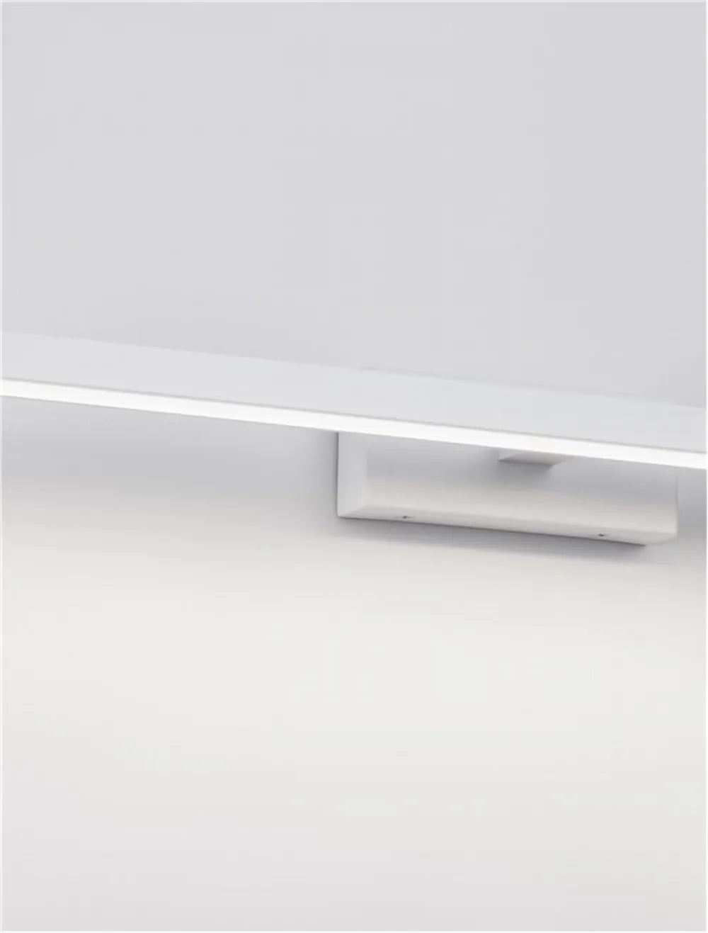 Aplica de perete structura din Aluminiu Alb si abajur din Acrilic Alb H7.5xL63cm IP44 18W 1513lm 3000k FLAT