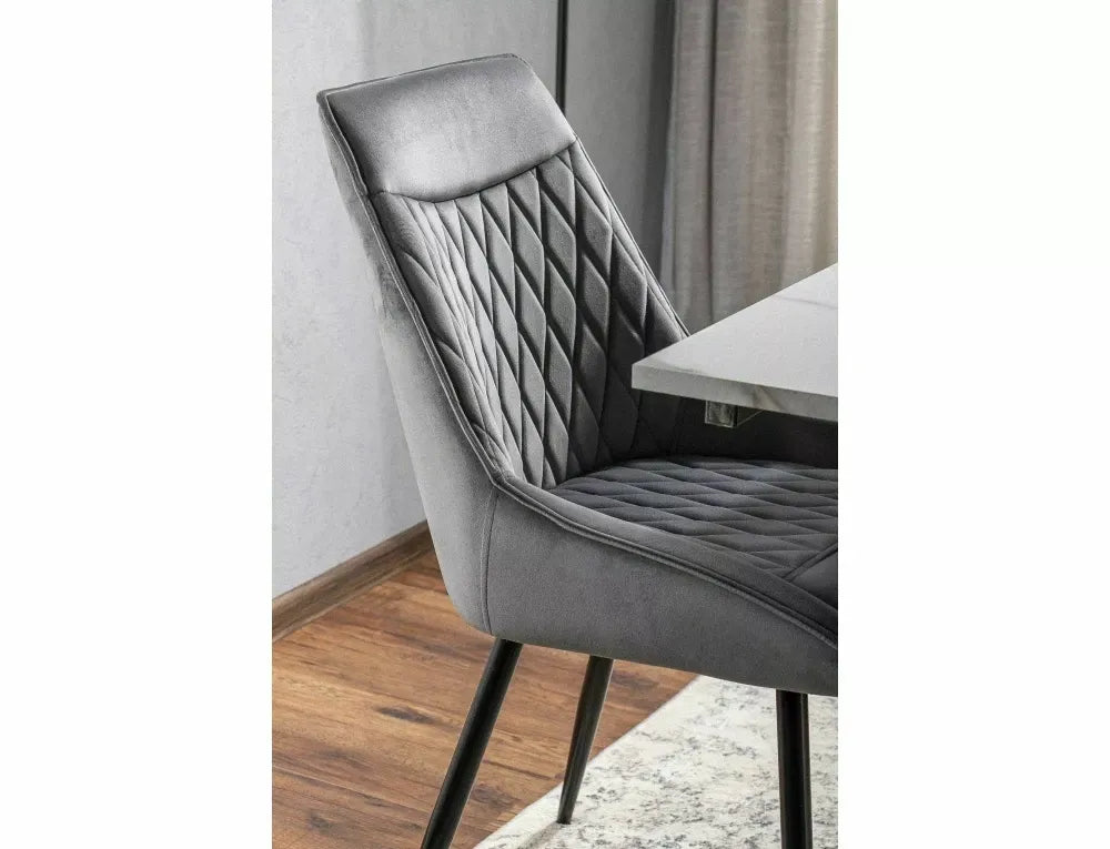 Set 2 scaune tapitat cu Catifea Gri cu picioare din Metal Negru H88xL45xA44cm Agat