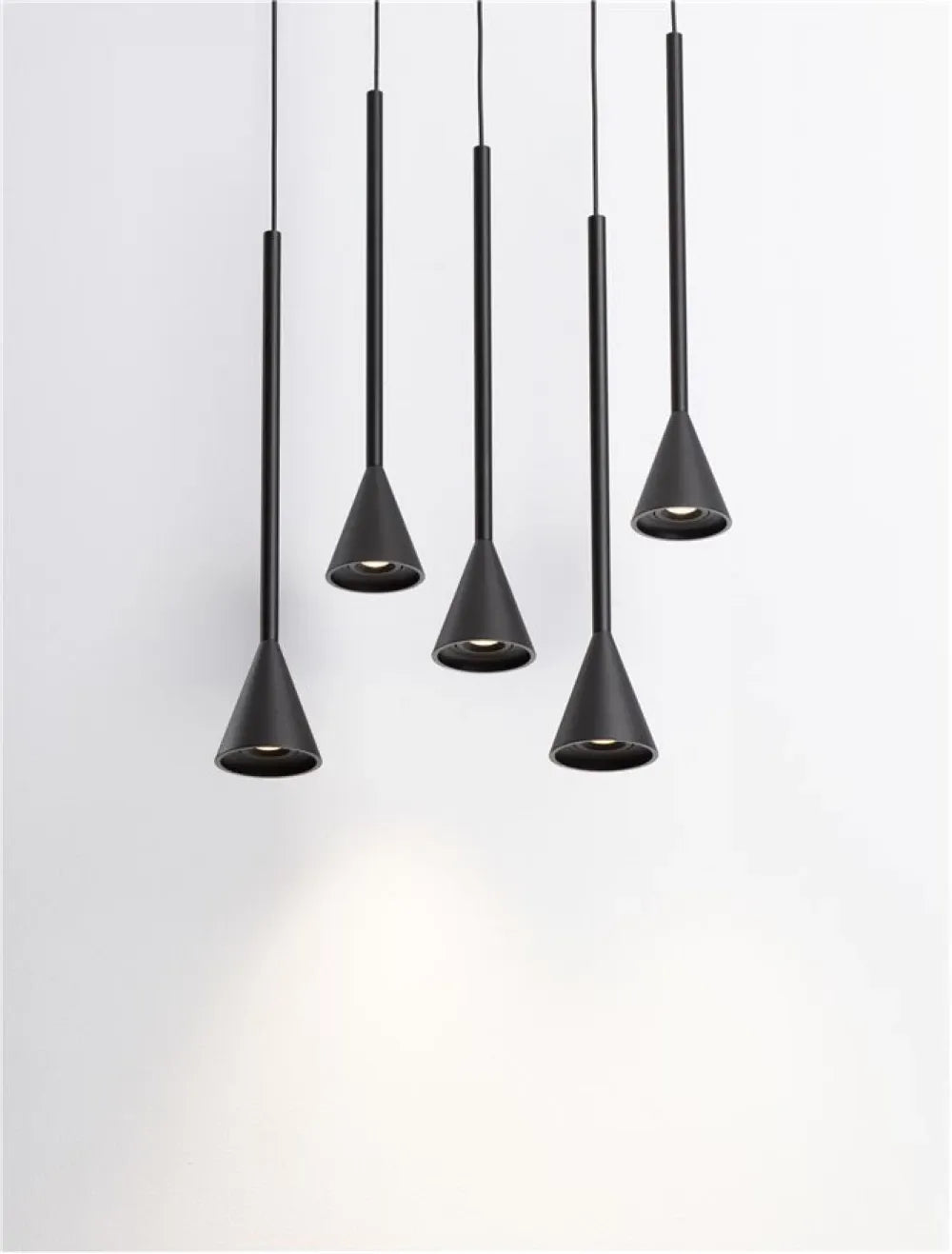 Candelabru structura din Aluminiu Negru si abajur din Aluminiu Negru H150xL35.5cm IP20 27W 1312lm 3000k NET