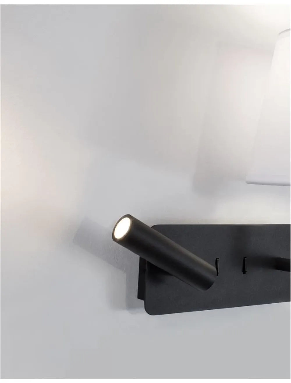 Aplica de perete structura din Aluminiu Negru si abajur din Textil Alb H32xL27.5cm IP20 15W 210lm 3000k SAVONA