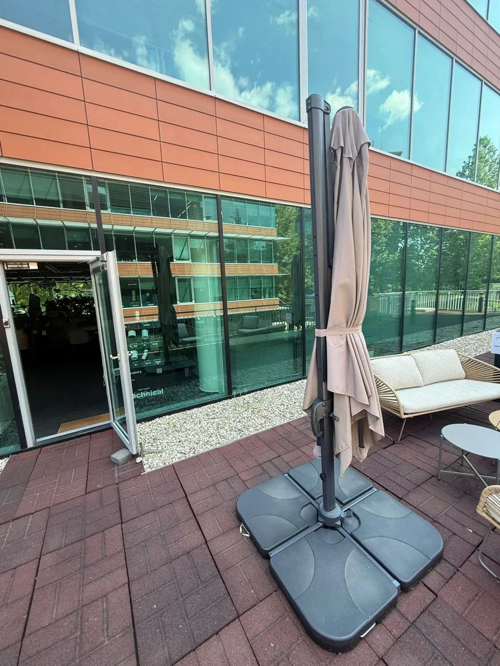 Umbrela de exterior din Aluminiu/Poliester Negru/Bej H260xL295cm Baza Hanging