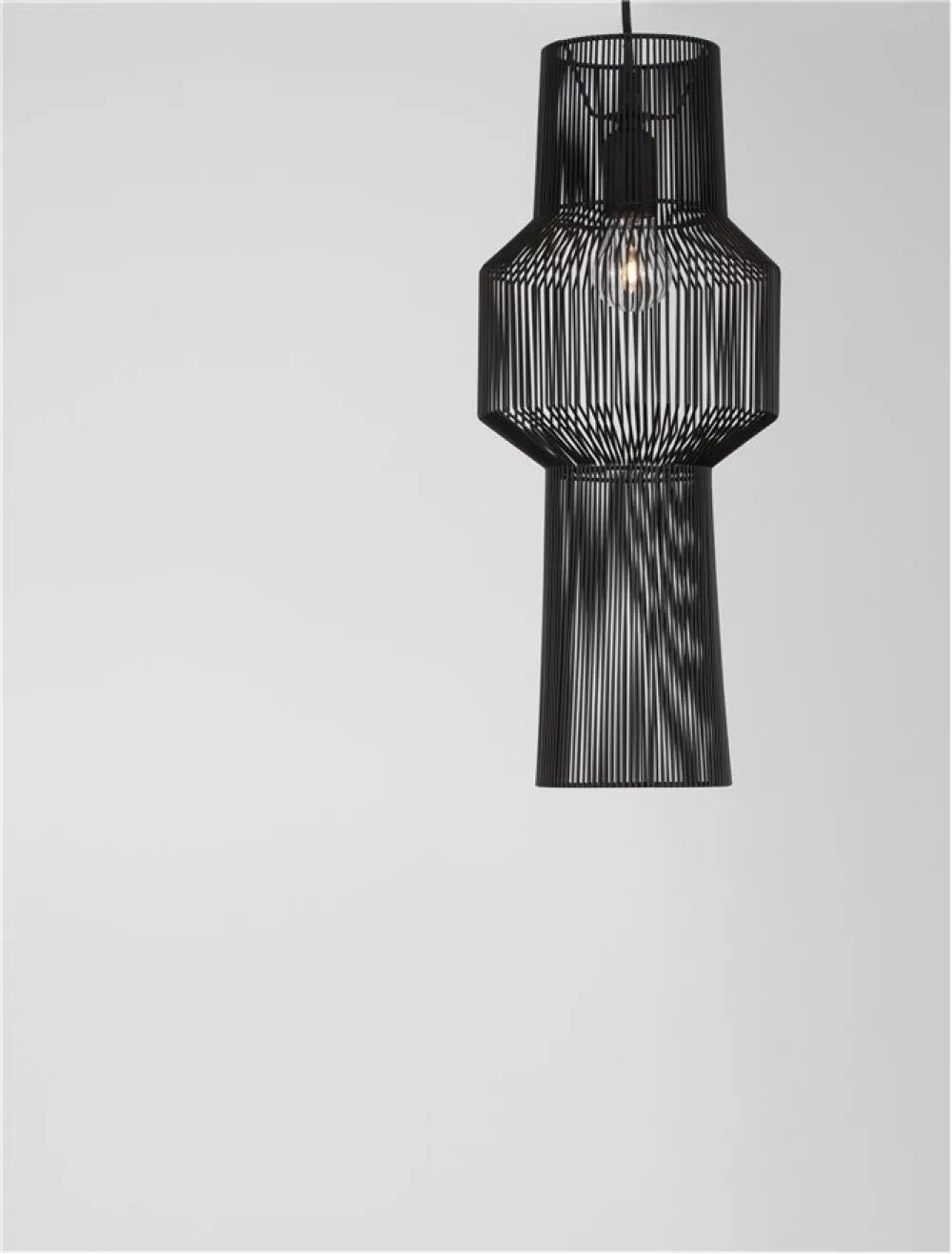 Pendul structura din Aluminiu Negru si abajur din Aluminiu Negru H195xL21cm IP20 BREDO