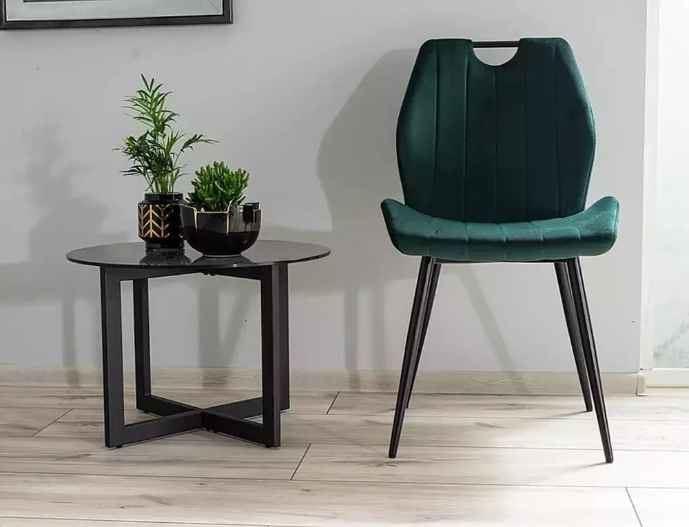 Scaun tapitat cu Catifea Verde cu picioare din Metal Negru H91xL51xA46cm Arco