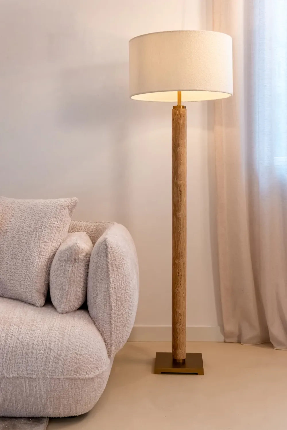Lampa de podea din Metal Maro si Textil Alb H166xD50cm Lorén Richmond Interiors