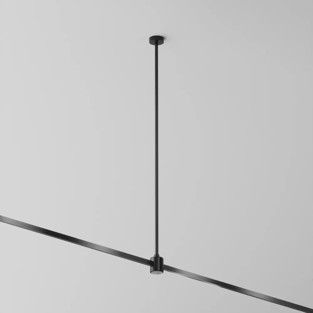 Suport lung pe tavan cu conector direct de alimentare 700 mm Flarity din Aluminiu Negru H74.5xL4.5cm Flarity