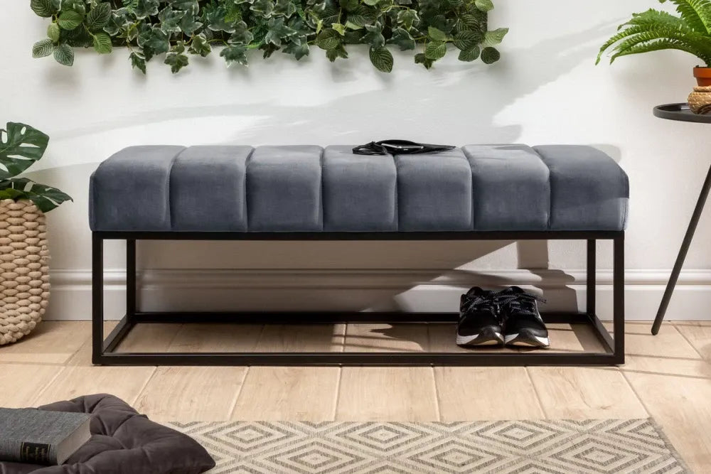 Bancheta din Metal Negru si Catifea Gri H40xL108cm Petit beaute