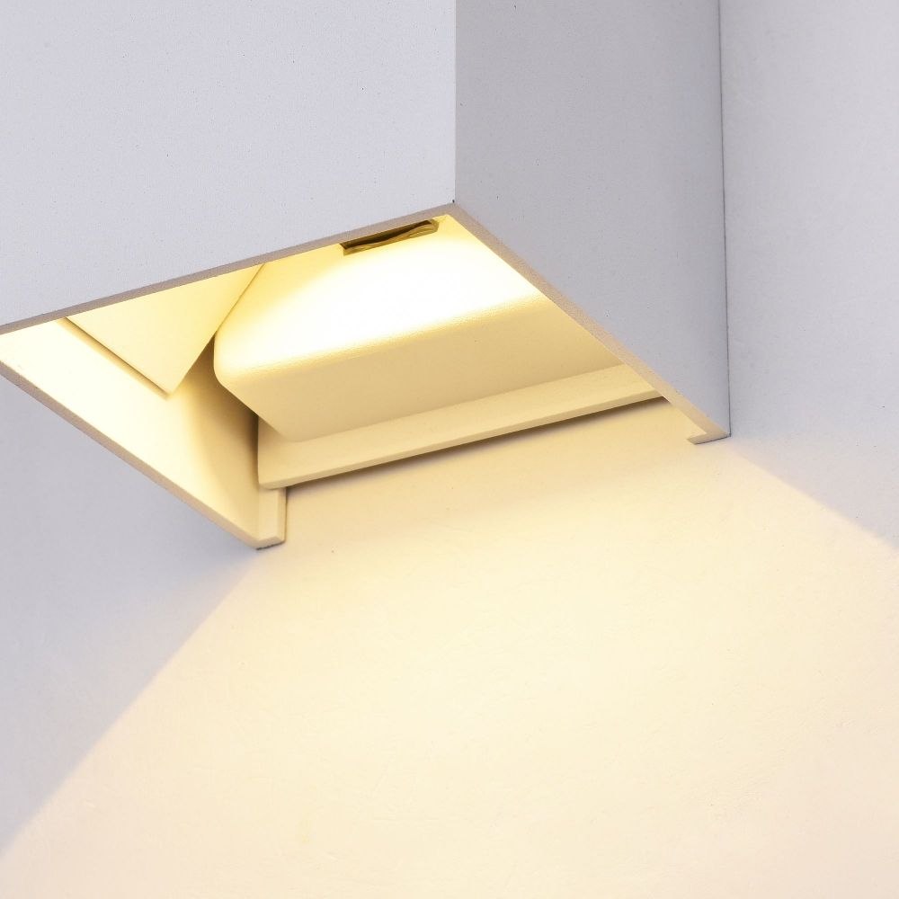 Aplica de perete pentru exterior din Metal Alb cu LED L10x10xH10cm Fulton