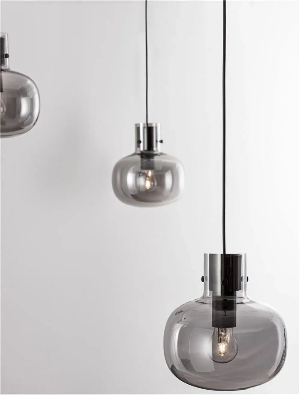 Lustra structura din Metal Negru si abajur din Sticla Fumuriu H240xL180cm IP20 CINZIA