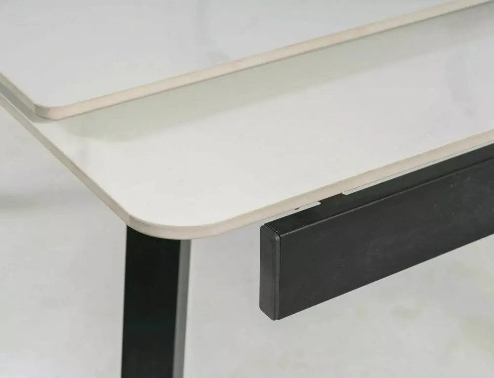 Masa extensibila din Ceramica Alb cu efect de marmura si Metal Negru L120-180xH76cm John