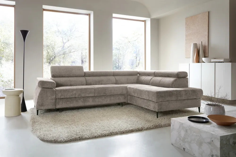 Coltar extensibil tapitat cu Chenille Bej inchis cu lada depozitare Cordoba II