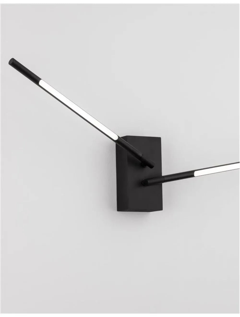 Aplica de perete structura din Metal Negru si abajur din Acrilic Alb H74xL6cm IP20 11W 500lm 3000k RACCIO