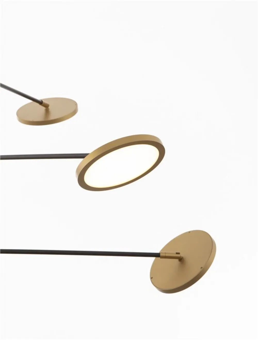 Candelabru structura din Metal Negru/Auriu si abajur din Acrilic Alb H120xL100cm IP20 47W 4306lm 3000k SCOPE