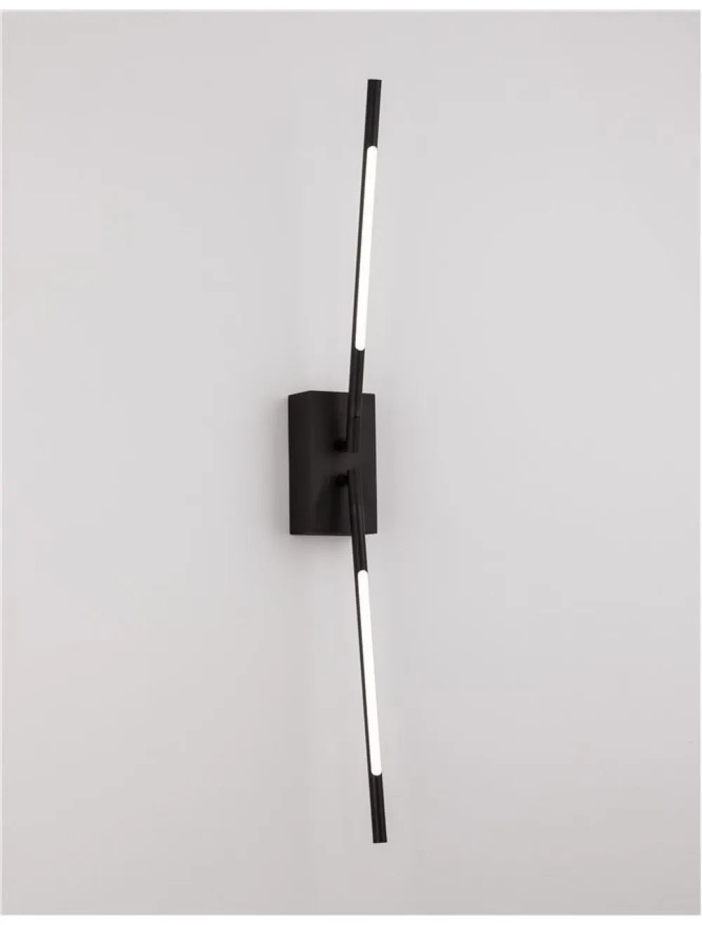 Aplica de perete structura din Metal Negru si abajur din Acrilic Alb H74xL6cm IP20 11W 500lm 3000k RACCIO